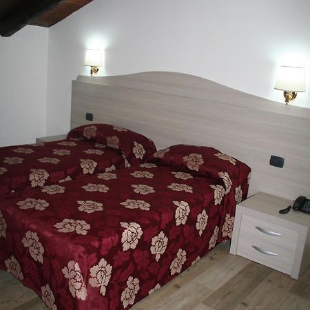 Agriturismo Cascina Del Vai 카이로 몬테노테 객실 사진