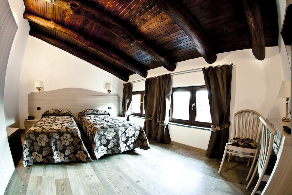 Agriturismo Cascina Del Vai 카이로 몬테노테 외부 사진