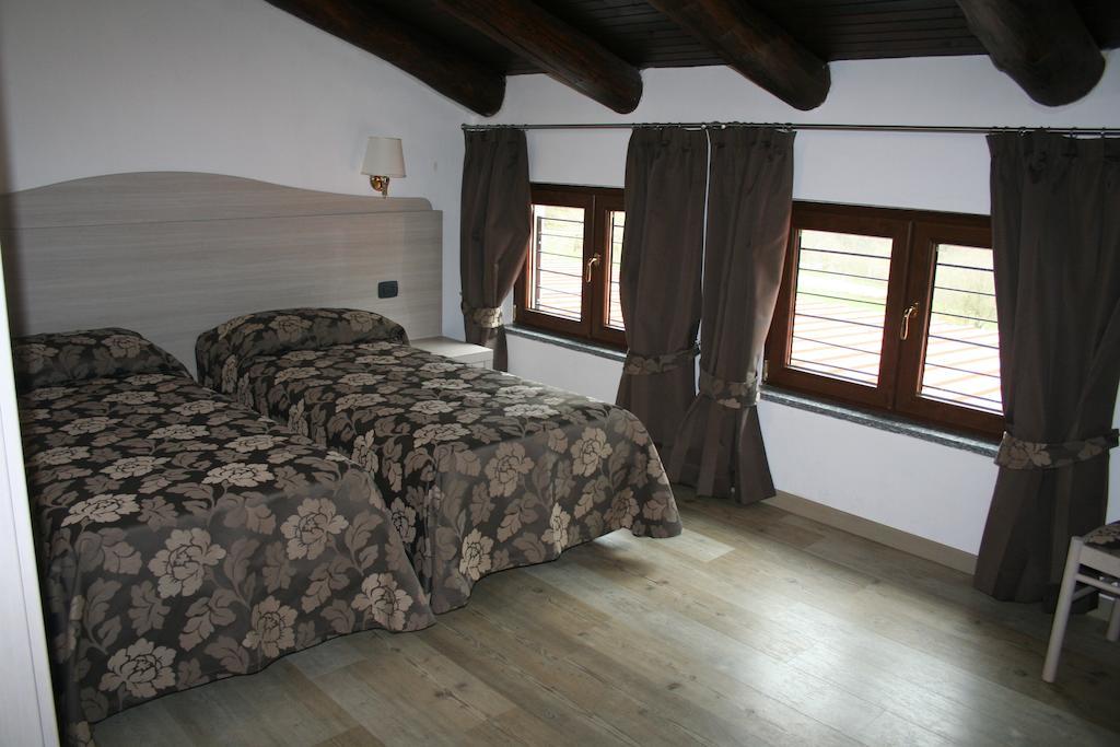 Agriturismo Cascina Del Vai 카이로 몬테노테 객실 사진