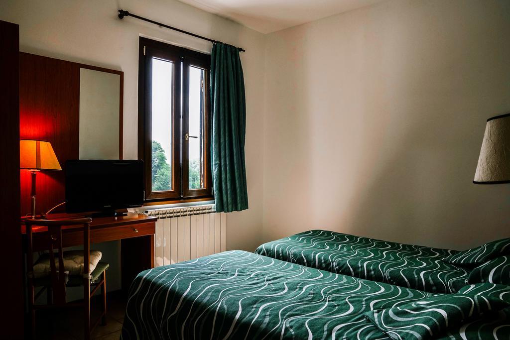 Agriturismo Cascina Del Vai 카이로 몬테노테 외부 사진