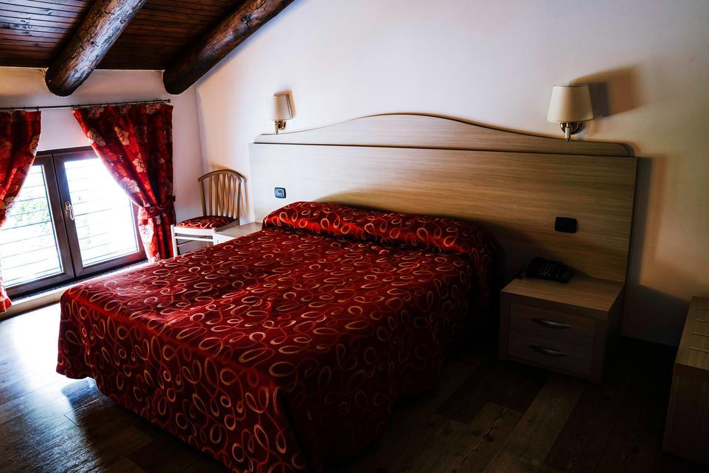 Agriturismo Cascina Del Vai 카이로 몬테노테 외부 사진