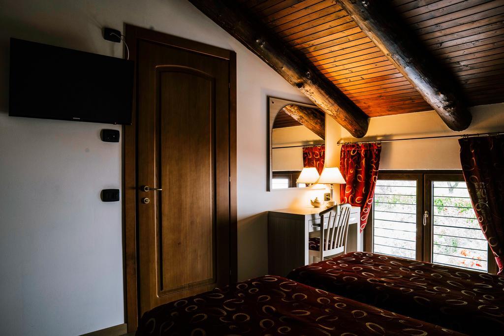 Agriturismo Cascina Del Vai 카이로 몬테노테 외부 사진