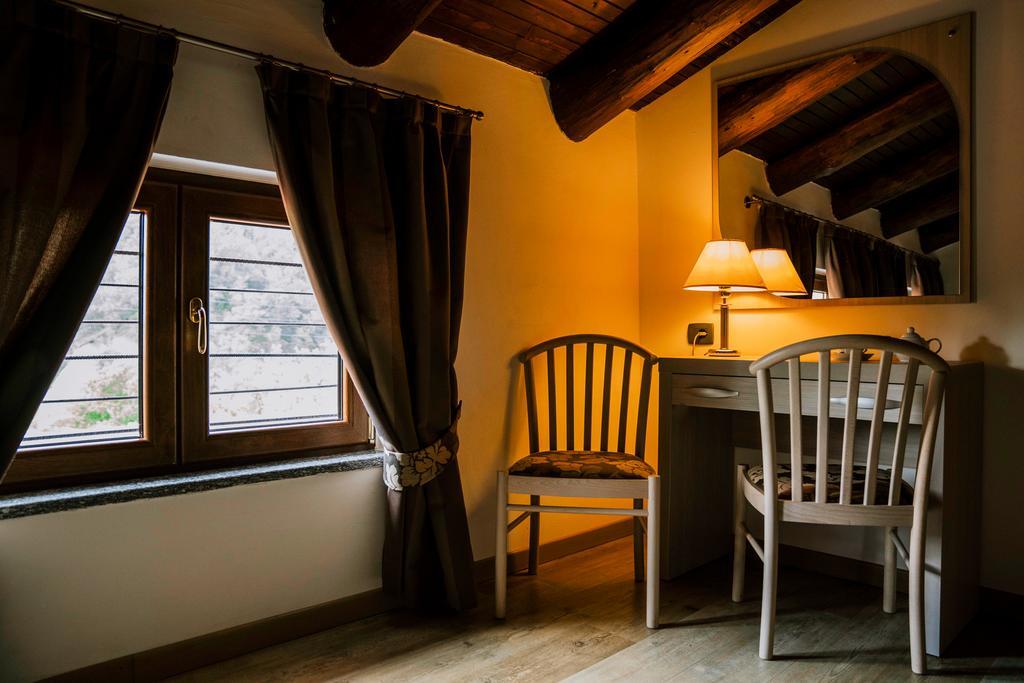 Agriturismo Cascina Del Vai 카이로 몬테노테 외부 사진