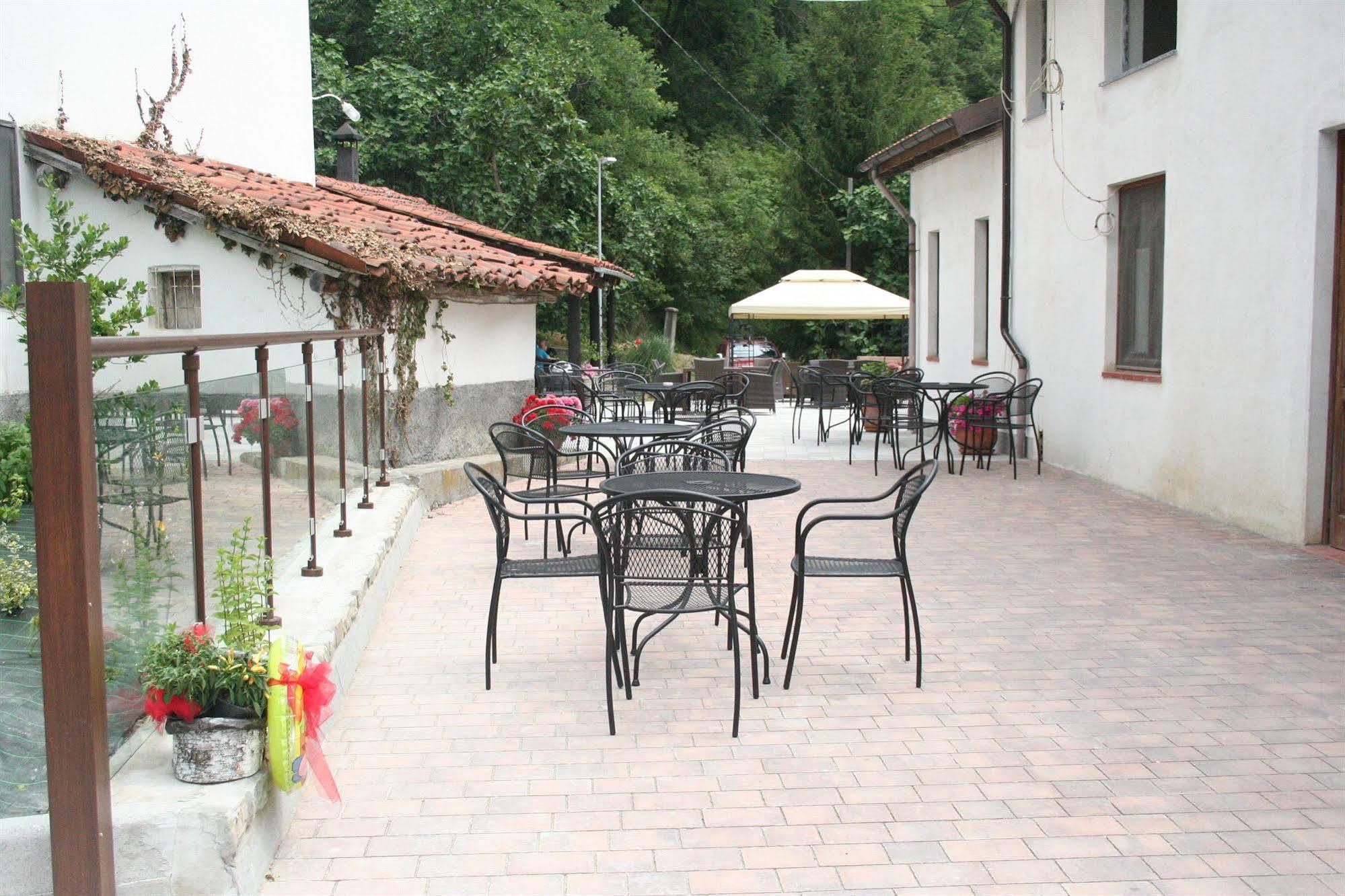 Agriturismo Cascina Del Vai 카이로 몬테노테 외부 사진