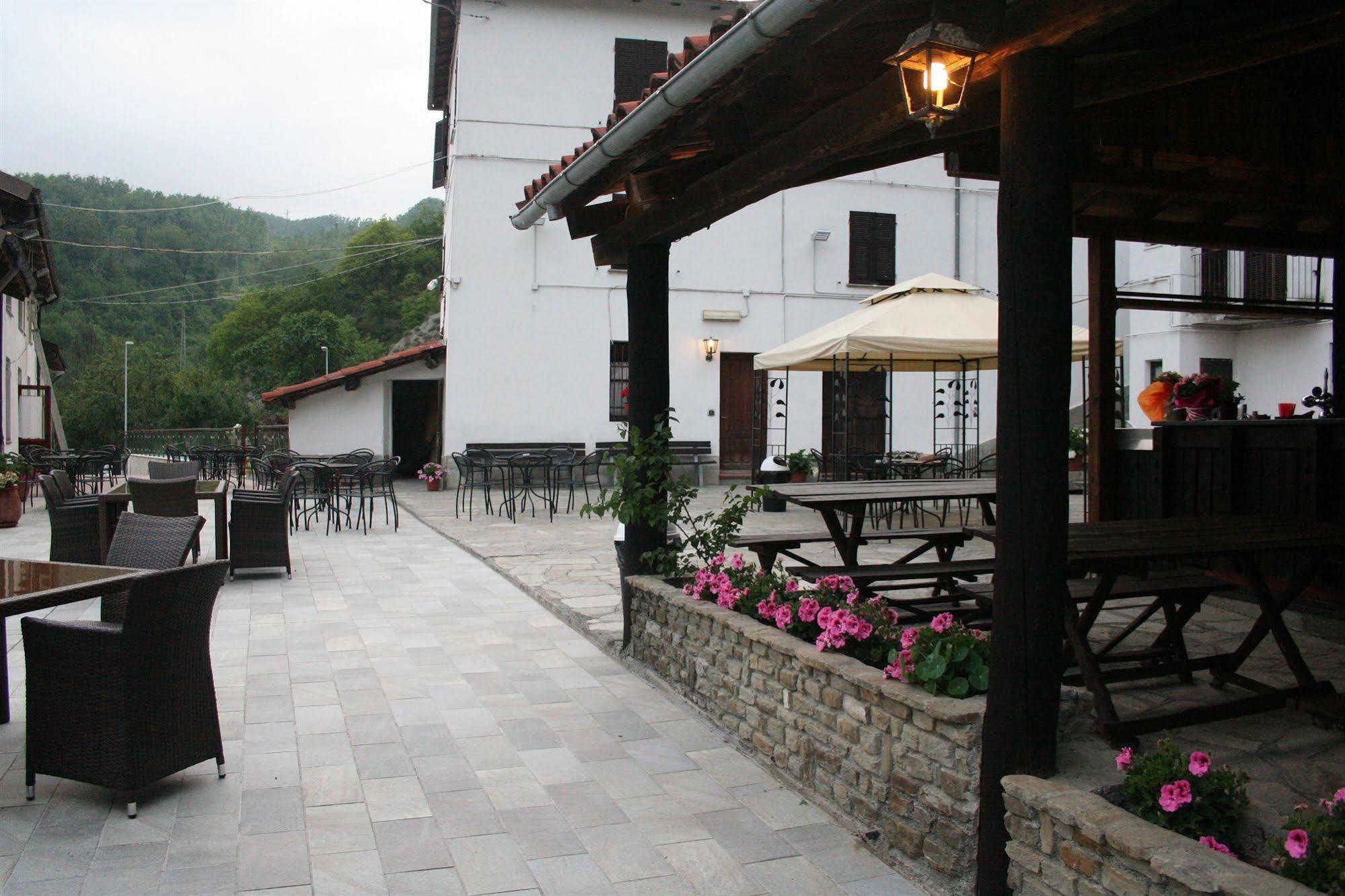 Agriturismo Cascina Del Vai 카이로 몬테노테 외부 사진
